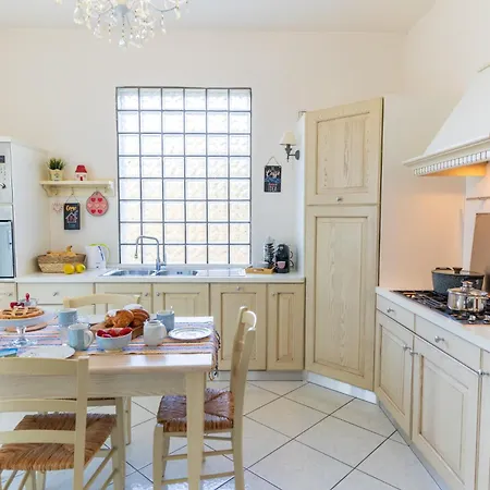 아파트 Collina Degli Angeli Con Ampio Giardino 몬테라베이트