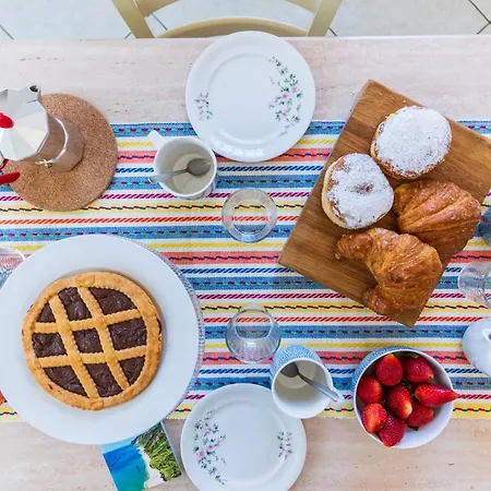 Collina Degli Angeli Con Ampio Giardino 아파트