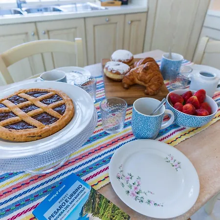 Collina Degli Angeli Con Ampio Giardino 아파트 몬테라베이트